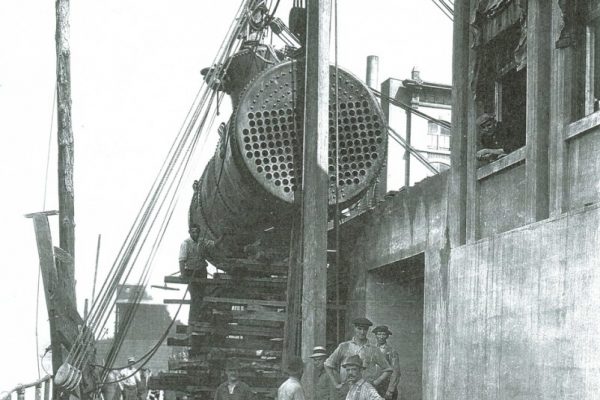 Mullins Rigging - Rigging of boiler “The old fashioned way”