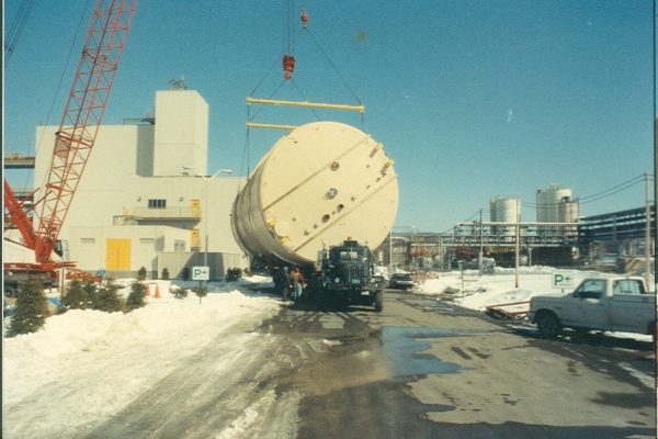 Mullins Rigging movement of Fiberglass Silo – 31 foot diameter