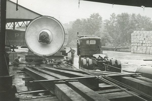 Mullins Rigging installation of Yankee dryer – circa 1945