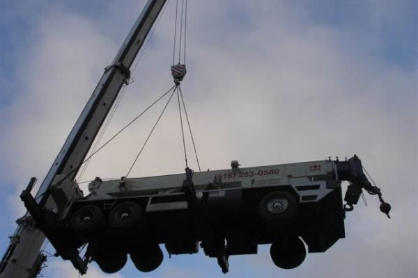 Mullins Rigging lifting of 45 Ton crane into tank (Lafarge cement) to facilitate refurbishment of Agitator system in tank.