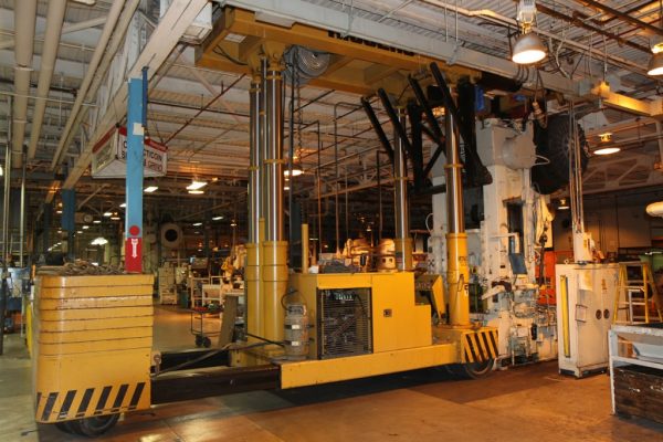 Mullins Rigging movement of 40 Ton press