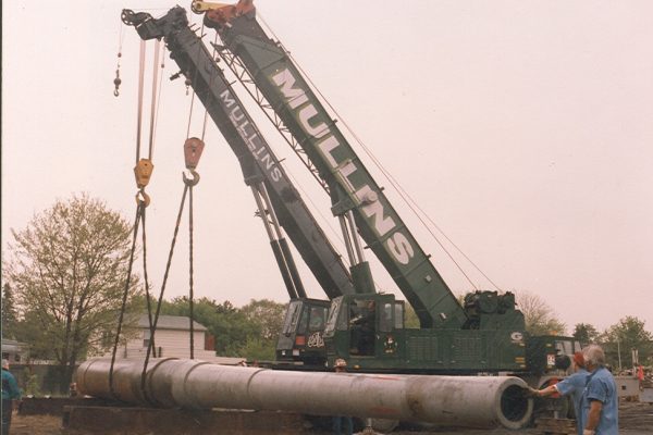 Mullins Rigging lifting of 120 ton Battleship Cannon