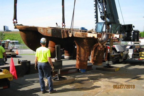 Mullins Rigging Worker and Crane